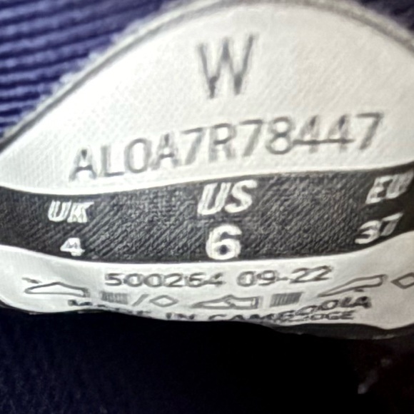 Altra Women's Navy and Beige Running Shoes - Picture 7 of 7